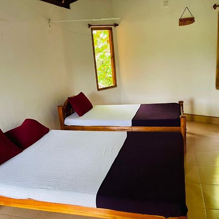 New Roy Guest House Kalkudah  Habitación foto